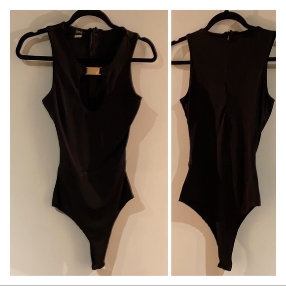 🆕 keyhole bodysuit with gold metal XS by LIME